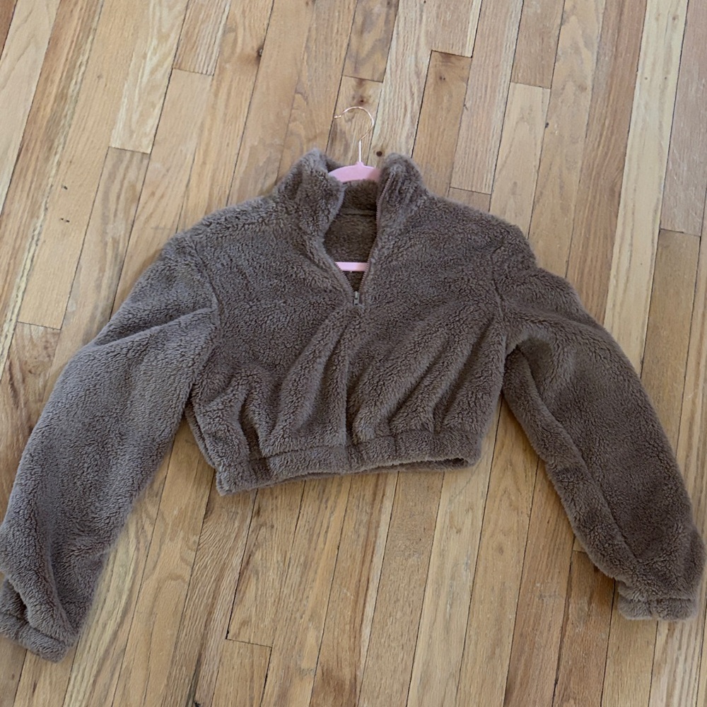 girls brown cropped quarter zip sz small